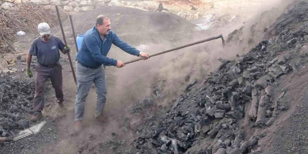 Ateş başında nöbet, toz içinde mesai! Toroslarda zorlu geçim kaynağı: Birçok ailenin ekmek kapısı oluyor 3